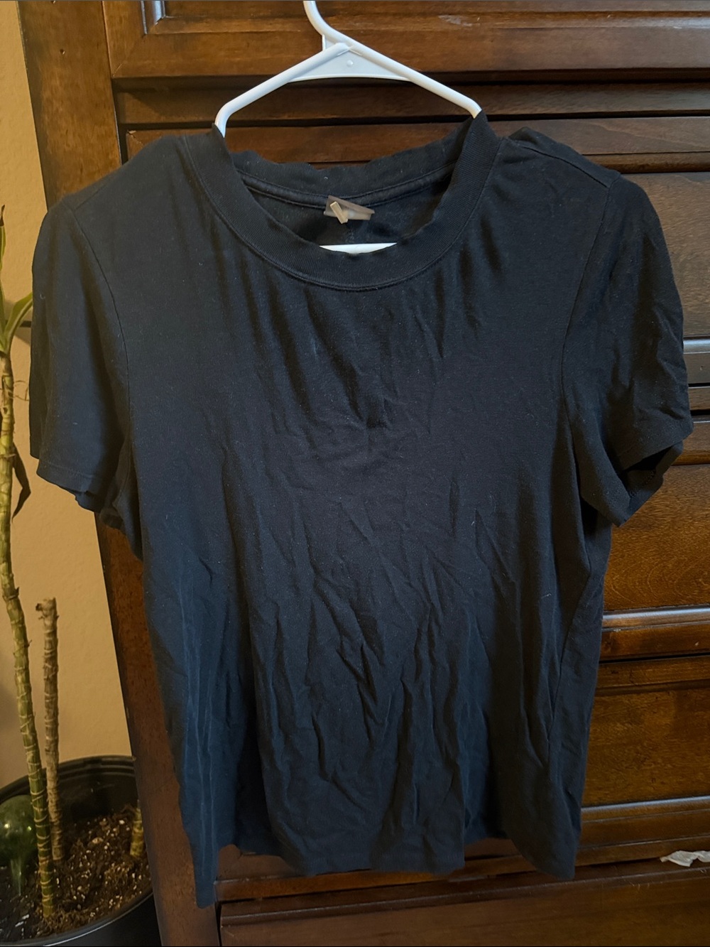 CALIA by Carrie Underwood Black Short Sleeve Tee